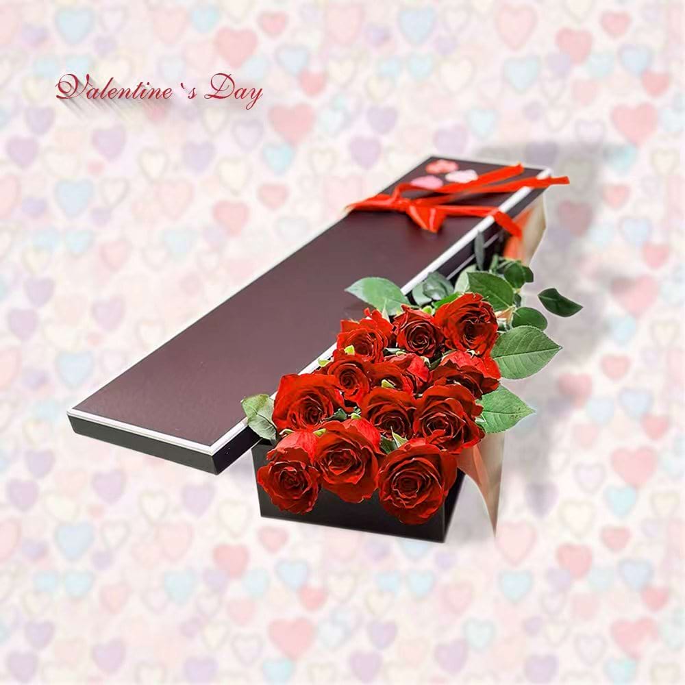 V003 -- 12 Roses